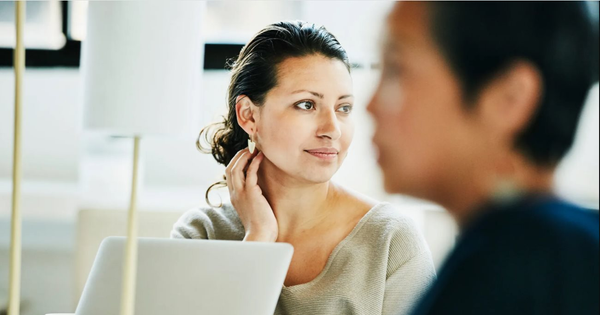 Nghiên cứu cho thấy AI ảnh hưởng đến nhiều công việc chủ yếu của phụ nữ