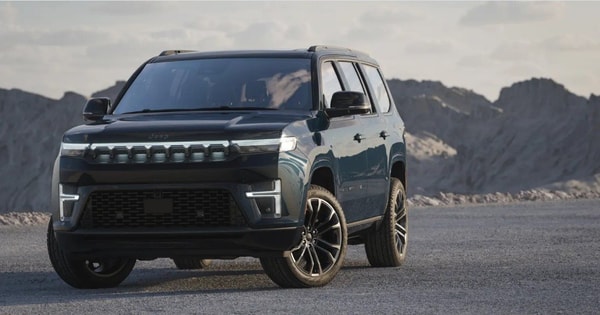 Lỗ nặng vì làm xe điện, hãng ô tô nổi tiếng ‘đốt’ 26 tỷ USD để quay về làm xe xăng, tân CEO thừa nhận sai lầm