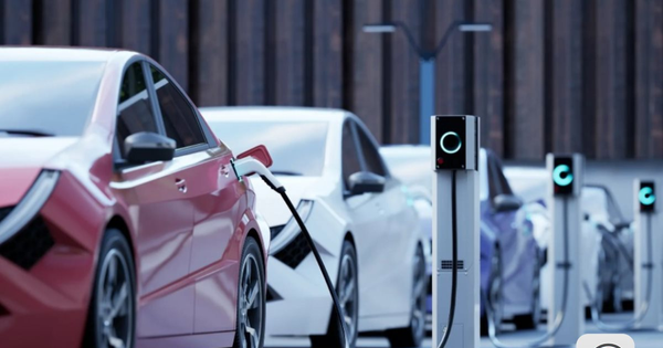 Mỹ ép IEA từ bỏ Net Zero: Liệu xe xăng hồi sinh, xe điện có thất sủng?