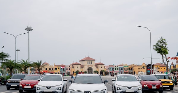 Chuyện lạ có thật trên thị trường ô tô Việt Nam tháng 3: Một hãng xe độc chiếm 7 vị trí top đầu doanh số