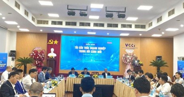 Xuất khẩu gần 375 tỷ USD, vì sao doanh nghiệp nội vẫn lép vế trước khối FDI?