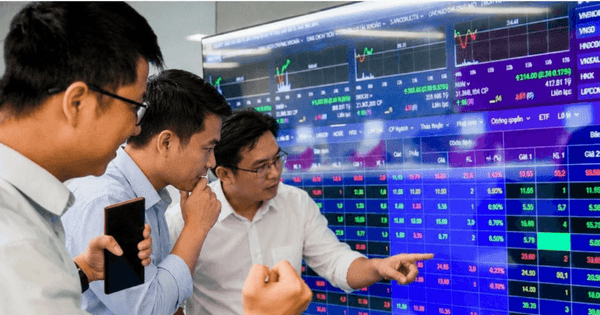 Chứng khoán tuần qua: Cổ phiếu họ Vin và ngân hàng đồng loạt dẫn sóng, VN-Index hồi phục gần 70 điểm