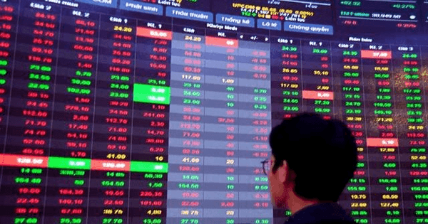 Thị trường chứng khoán “rực lửa” phiên đầu tuần, VN-Index mất hơn 10 điểm