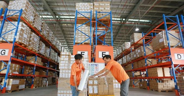 “Đại gia” Việt bán iPhone đang cho công ty của tỷ phú Phạm Nhật Vượng vay 100 tỷ đồng