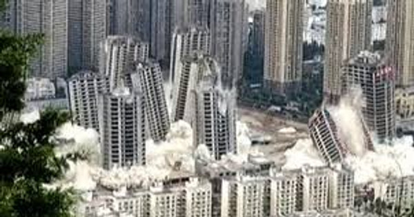 Chưa đầy 1 phút, 15 tòa nhà trị giá 154 triệu USD tại Trung Quốc bị đánh sập